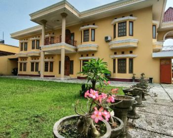 DIJUAL RUMAH MEWAH SIAP HUNI DI DEPOK